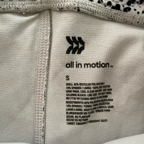 All In Motion Women Athletic Shorts Size M - Picture 2 of 3